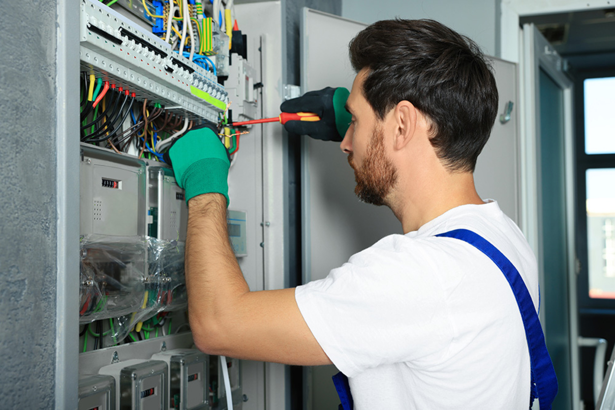 Nieder&shy;spannungs&shy;anlagen bei Elektro-Achtmann in Arnstein