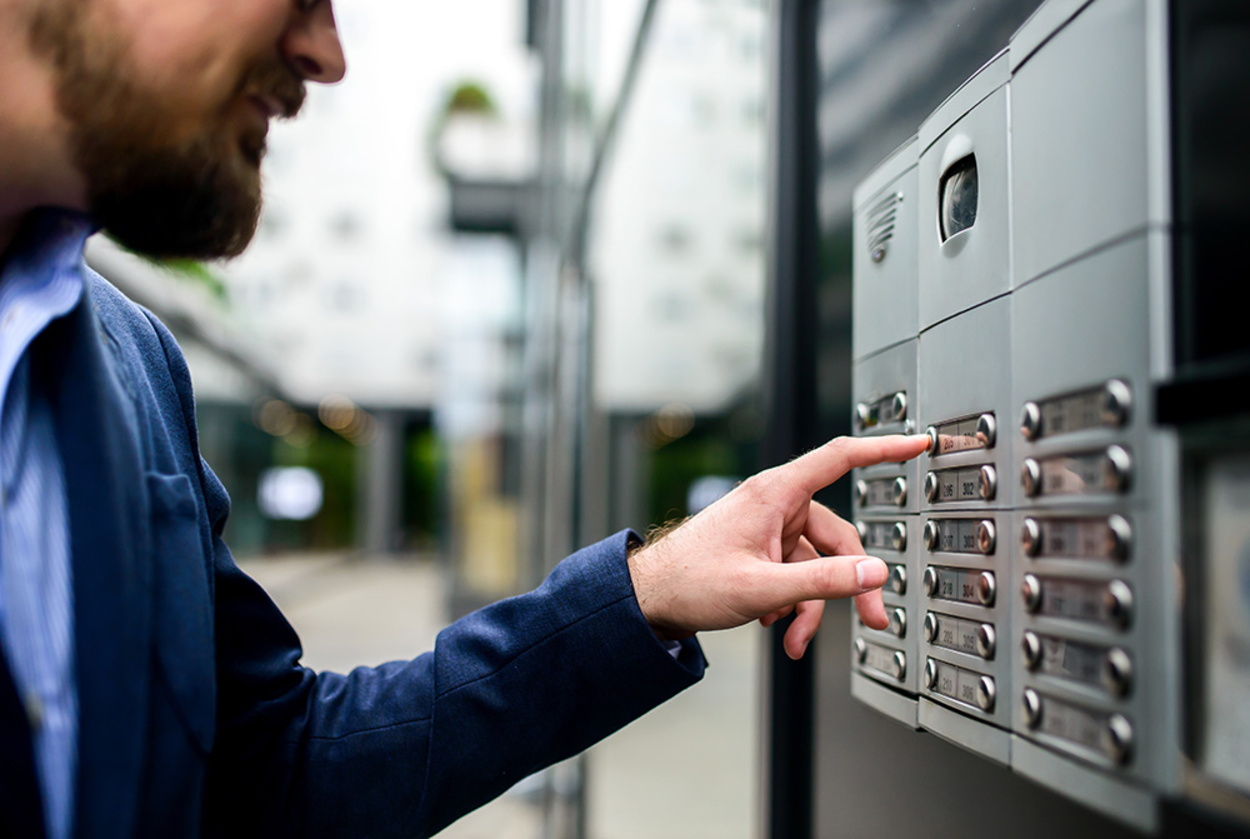 Sprech&shy;anlagen bei Elektro-Achtmann in Arnstein